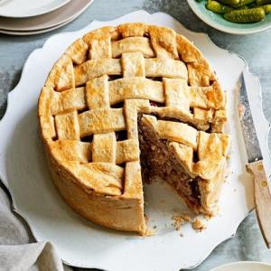 Game pie with cranberries & chestnuts_image