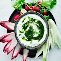 Leafy salsa verde with yogurt_image
