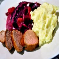 Beer-Marinated Pork Tenderloin with Red Cabbage_image