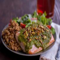 Salmon Fillets With Pesto and Pistachios_image
