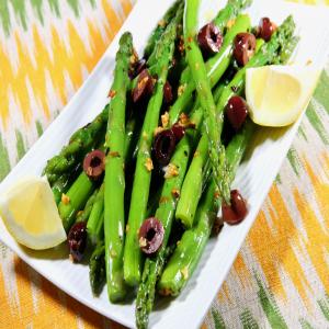 Spicy Asparagus with Garlic image