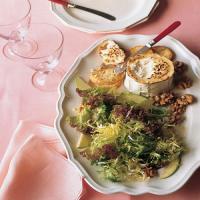 Frisee and Green-Apple Salad with Goat-Cheese Toasts image