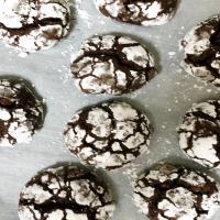 Chocolate-Peppermint Crinkle Cookies image