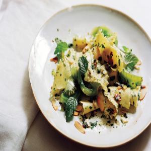 Green Tomatoes with Pasta, Mint, and Toasted Almonds_image