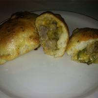 Stuffed Sausage and Peppers Pocket Rolls_image