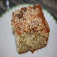 Sour Cream Banana Cake With Toffee Bar Topping_image