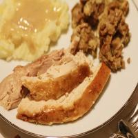 Roast Turkey with Old Fashioned Bread Stuffing_image