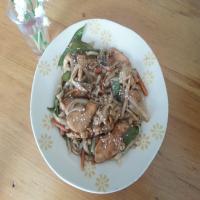 Spicy Thai Basil Chicken & Noodle Stir-Fry_image