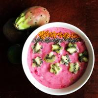Prickly Pear and Strawberry Frozen Yogurt_image