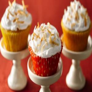 Tropical Cupcakes with Fluffy Gingered Frosting_image