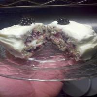 Blackberry Velvet Cake With Cream Cheese Icing_image