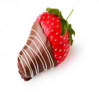 Chocolate-Dipped Strawberry Cake_image