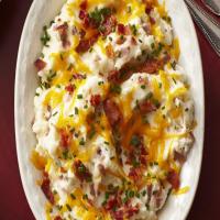 Bacon-and-Cheese Smashed Potatoes_image