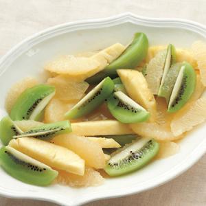 Winter Fruit Salad with Basil Syrup_image