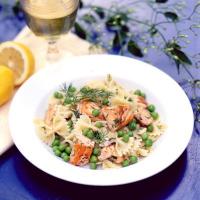 Bow Ties with Salmon and Peas_image