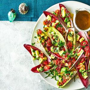 Chicory cups with avocado & pink grapefruit salsa_image
