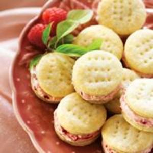 Raspberry Cream Wafers_image