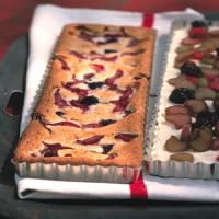 Rhubarb and Blackberry Snack Cake_image