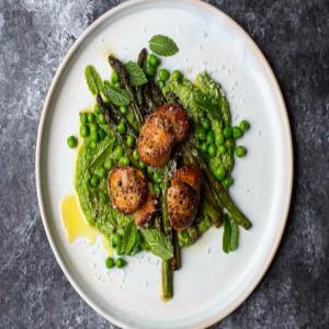Scallops with Green Peas and Asparagus image