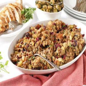 Cranberry, Sausage, and Apple Stuffing_image