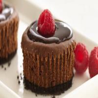 Skinny Mini Chocolate Cheesecakes image