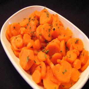 Zesty Herbed Carrots_image