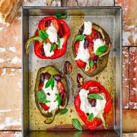 Mediterranean roast peppers with olives and goat's cheese_image
