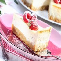 Cheesecake with Raspberries_image