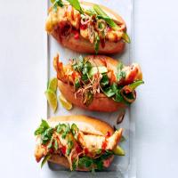 Fried-Fish Subs with Chili Sauce and Herbs_image