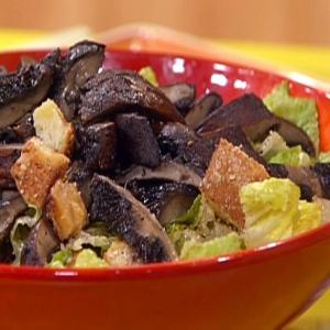 Sliced Grilled Portobello Mushroom Sorta-Caesar Salads_image