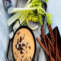 Aged-Cheddar and Beer Dip_image