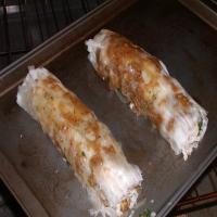 Phyllo Rolls Filled With Spinach and Chicken image