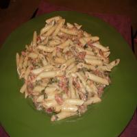 EASY! Penne with chicken, spinach and tomato Alfredo (soooo good!)_image