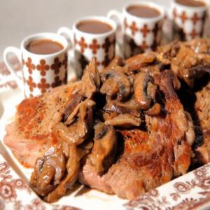 Rib-Eye Steaks with Savory Chocolate Sauce_image