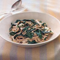 Whole Wheat Fettucine with Dandelion Greens, Goat Cheese, and Roasted Garlic_image
