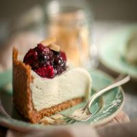 Berry Coconut No-Bake Cheesecake_image
