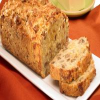 Aged Cheddar-Apple Nut Bread_image