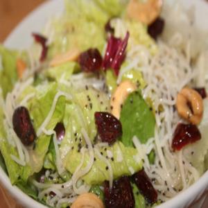 Tossed Salad With Poppy Seed Dressing_image