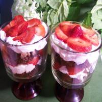 Easy Strawberry Cheesecake Trifle_image