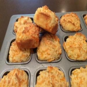 Low Carb Cheddar Biscuits_image