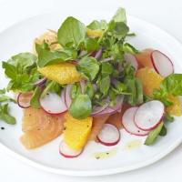 Zingy radish salad image