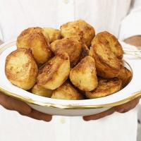 Perfect roast potatoes image