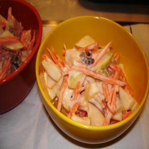 Apple-Carrot Salad With Walnuts_image