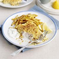 Indian crumbed fish with spicy chips_image