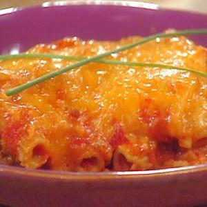 Macaroni Lasagna with Veggies and Dip_image