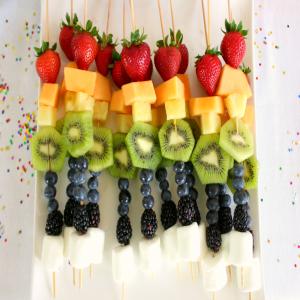 Rainbow Fruit Skewers_image