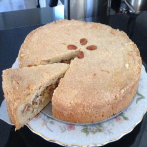 Almond Filled Cookie Cake_image