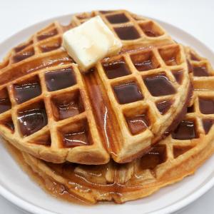 Sweet Potato Waffles With Cinnamon Maple Syrup_image