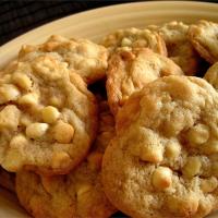 White Chocolate Macadamia Nut Cookies III_image