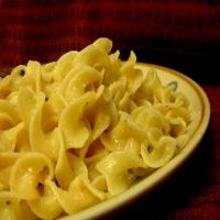 Hot Buttered Garlic Noodles_image
